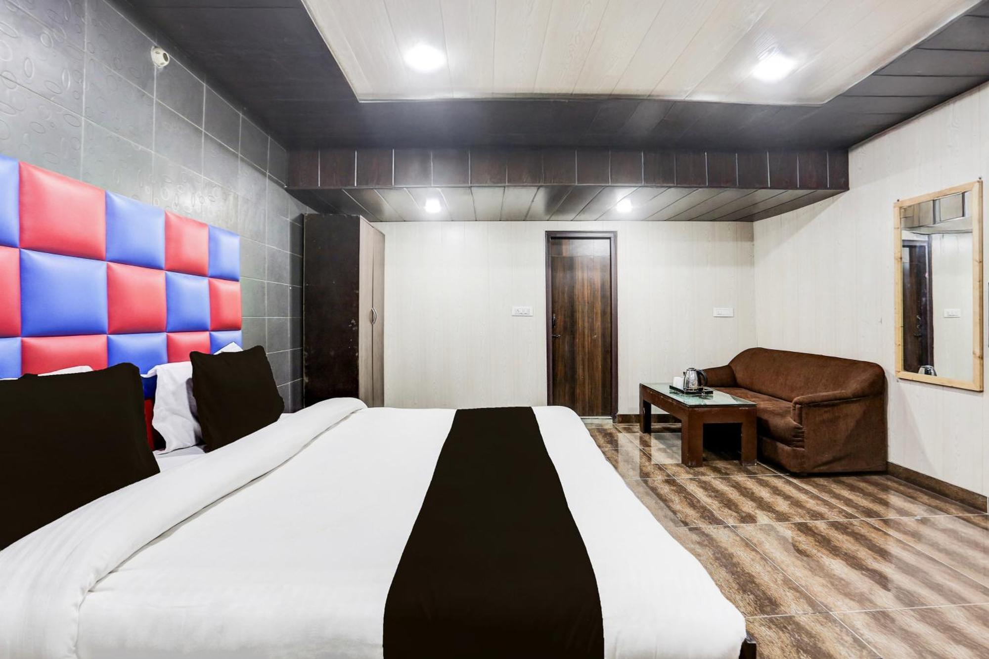 Super Townhouse Haibowal Chowk ลูดิฮานา ภายนอก รูปภาพ