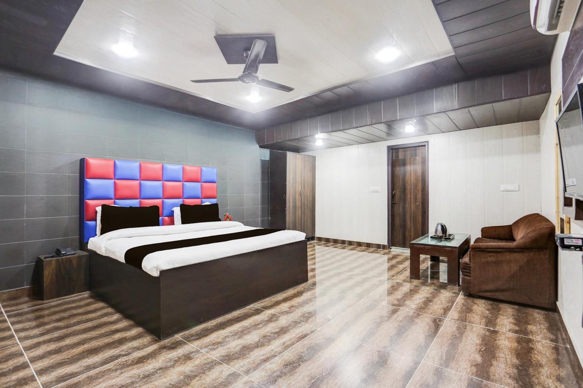 Super Townhouse Haibowal Chowk ลูดิฮานา ภายนอก รูปภาพ
