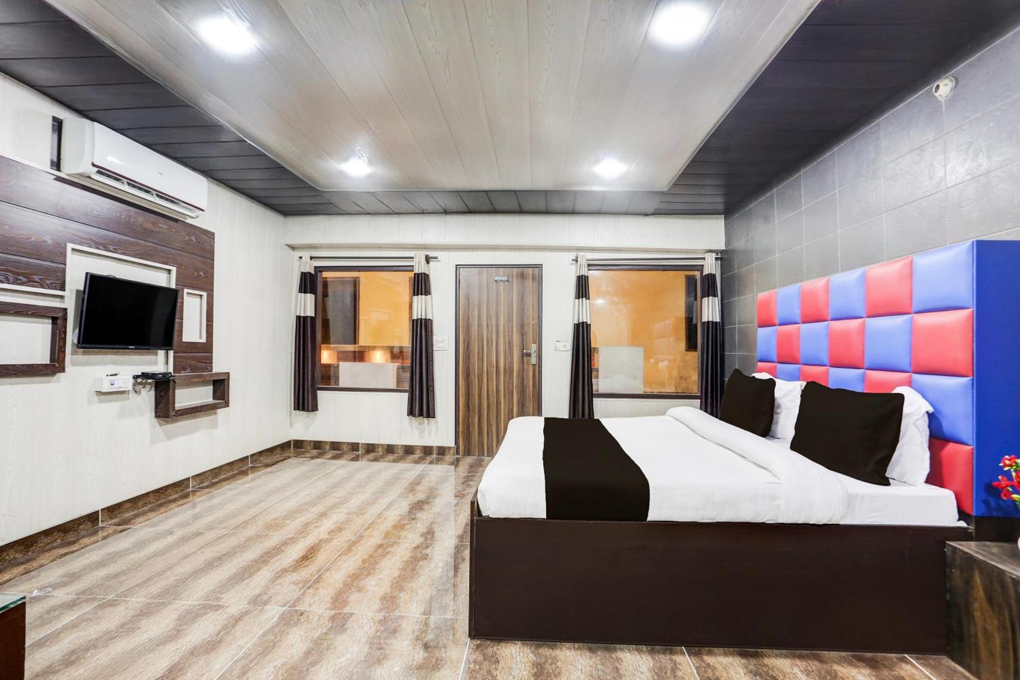 Super Townhouse Haibowal Chowk ลูดิฮานา ภายนอก รูปภาพ